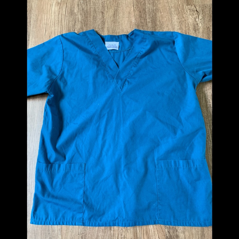 Scrub top